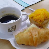 แป้งคอฟฟี่ แอนด์ เบเกอรี่ กาแฟสดและเบเกอรี่