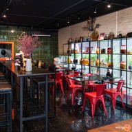 Chim Ramen and Diner พร้อมพงษ์