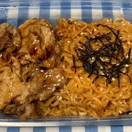 มาม่าเกาหลี ข้าวไก่ทอด พหลโยธิน 40