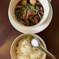 ร้านก๋วยเตี๋ยวบ้านสวนริมน้ำ รามอินทรา34 แยก12 รามอินทรา34 ซ.อยู่เย็น12
