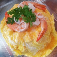 ข้าวไข่ข้นครัวคุณเหมียว หมู่บ้านปาริฉัตร( กลางซอย)