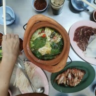 จุ่มลาดหญ้าหน้าสหกรณ์