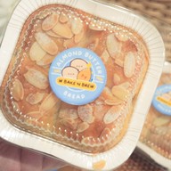 W เค้กมะพร้าวอ่อน เบเกอรี่  W BAKE’N BREW