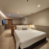 Glow Sukhumvit 71 Hotel