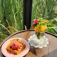 เมนูของร้าน Ploen Way Cafe ร่มเกล้า