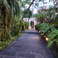 หน้าร้าน The Verandah