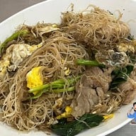 ราดหน้ายอดผักนายเหลา-ต้นตำรับนางลิ้นจี่ เจ้าแรกเจ้าเดียวบนถนนนางลิ้นจี่