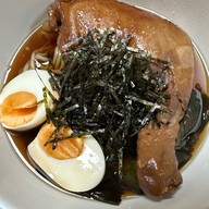 โอยะ OYA ตลาดสดธนบุรี มาร์เก็ตเพลส