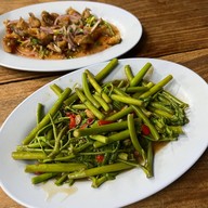 เมนูของร้าน น้องเล็ก