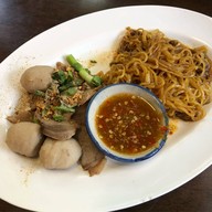 ก๋วยเตี๋ยวเดินดง