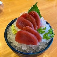 Fin Sushi เมญ่า