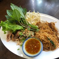 ก๋วยเตี๋ยวเดินดง