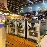 VAVA Frozen Yogurt Maya (เมญ่า)
