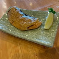 Fin Sushi เมญ่า