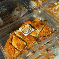 ไก่ย่างลุงหยอยเจ้าเก่า ตลาดหนองมน