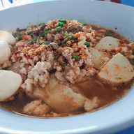 เตี๋ยวหมูแม่แจ๊ว