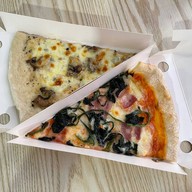 กุสโตโซ่ พิซซ่า หน้าราชภัฏนครราชสีมา