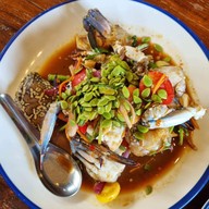 เมนูของร้าน ตำกระเทย สกลนคร