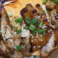 สุดฟิน ข้าวขาหมู  บะหมี่ขาหมู   บางวัว ซอย 8 บางวัว