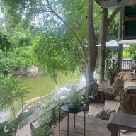 De'coffee River House