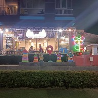 หน้าร้าน ผัดไทยไฟโลกันต์&กะเพรานรกแตก .