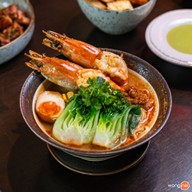 Chim Ramen and Diner พร้อมพงษ์