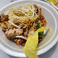 เมนูของร้าน ครัวนายเจิด เตี๋ยวโบราณ กากหมู หมี่คลุก ต้มเลือดหมู ข้าวต้มแห้ง เล้งแซ่บ ข้าวหมูกรอบ ผัดกะเพรา อาหาร ซ.เคหะร่มเกล้า72 แยก5