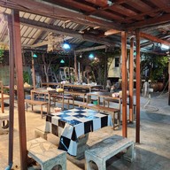 บรรยากาศ ครัวนายเจิด เตี๋ยวโบราณ กากหมู หมี่คลุก ต้มเลือดหมู ข้าวต้มแห้ง เล้งแซ่บ ข้าวหมูกรอบ ผัดกะเพรา อาหาร ซ.เคหะร่มเกล้า72 แยก5