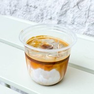 LUNA&CO. - Coffee&Soft Serve หน้าเมือง