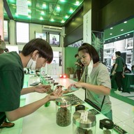 บรรยากาศ Greenland Cannabis 420 Chiang Mai