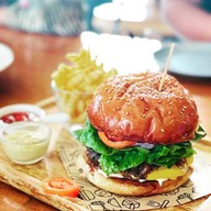 Woodhaven Casual Eatery