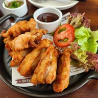มีคุณ15 คาเฟ่ (Mekun15 cafe) Klong Ha