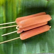 ลูกชิ้นทอดร้านน้องปลา