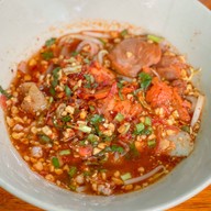 เมนูของร้าน ป้าพรก๋วยเตี๋ยวหมูสูตรโบราณ พระนครศรีอยุธยา