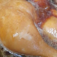 ข้าวไข่ข้นครัวคุณเหมียว หมู่บ้านปาริฉัตร( กลางซอย)