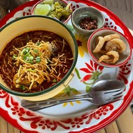 เมนูของร้าน ก๋วยเตี๋ยวเรือยกพลขึ้นบก  โคราช