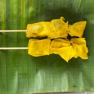 ลูกชิ้นทอดร้านน้องปลา