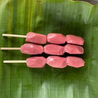 ลูกชิ้นทอดร้านน้องปลา