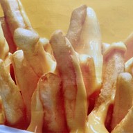 ลูกชิ้นทอดร้านน้องปลา