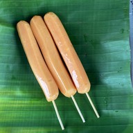 ลูกชิ้นทอดร้านน้องปลา