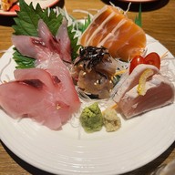 Sake no mise Sriracha