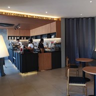 บรรยากาศ Red And Brew Coffee Nakhon Ratchasima