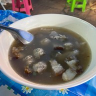 ก๋วยจั๊บตรอกโรงหมูเจ้าเก่า