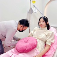 De LUNA Clinic ศรีนครินทร์