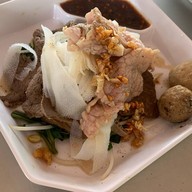 ก๋วยเตี๋ยวประทีป พริกเผ็ด ชะอำ ไม่มีสาขา
