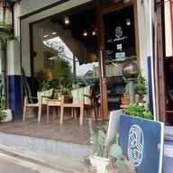 Remedy Coffee Roastery ผ่านฟ้า