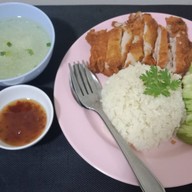 ก๋วยเตี๋ยวเรือหมู&ข้าวซอยไก่ พระยาสุเรนทร์ซอย4