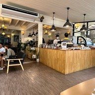 Deed caffe - coffee & roaster สวนสยาม