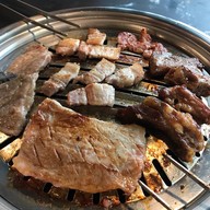 서울엔 비비큐 บางแสน ชลบุรี