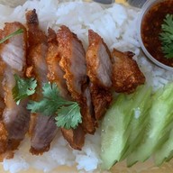 ชาไทย หวานเข้ม 15 บาท ลำพูน